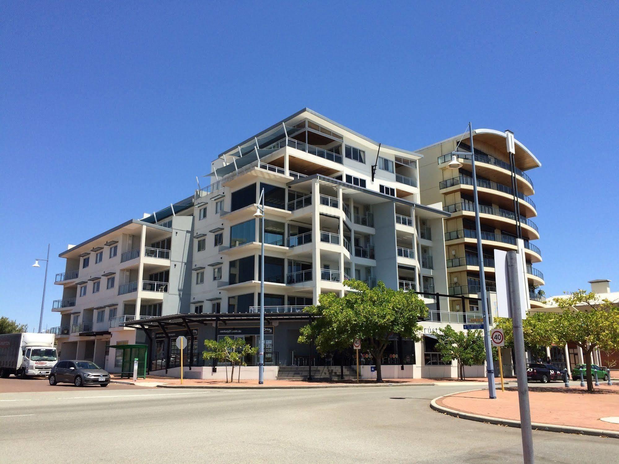 Spinnakers By Rockingham Apartments Exterior foto